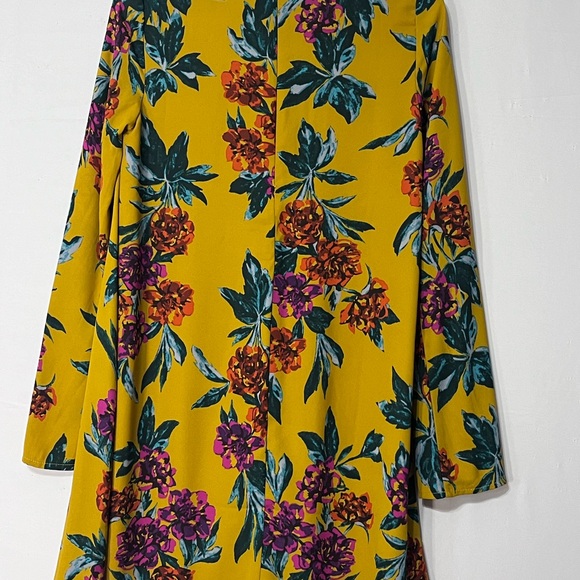Le Kate small midi floral bell sleeves shift lined dress. Zip in the back. (J) - Picture 8 of 8
